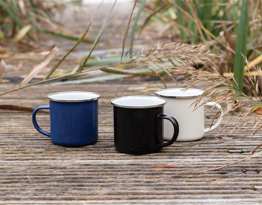 Tazza vintage smaltata